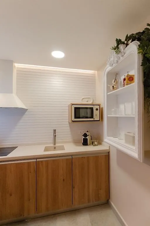 Luxury Cabaret Suite Malaga Apartment